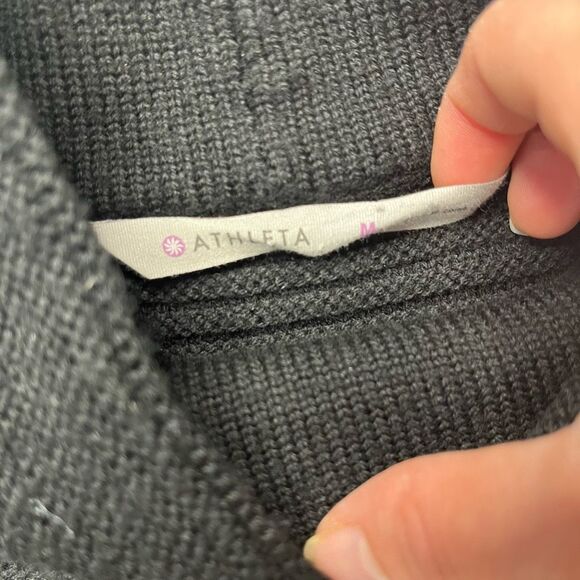 Athleta Merino Loose sweater 100% Merino extra fine Wool Oversized Medium black - Picture 2 of 4